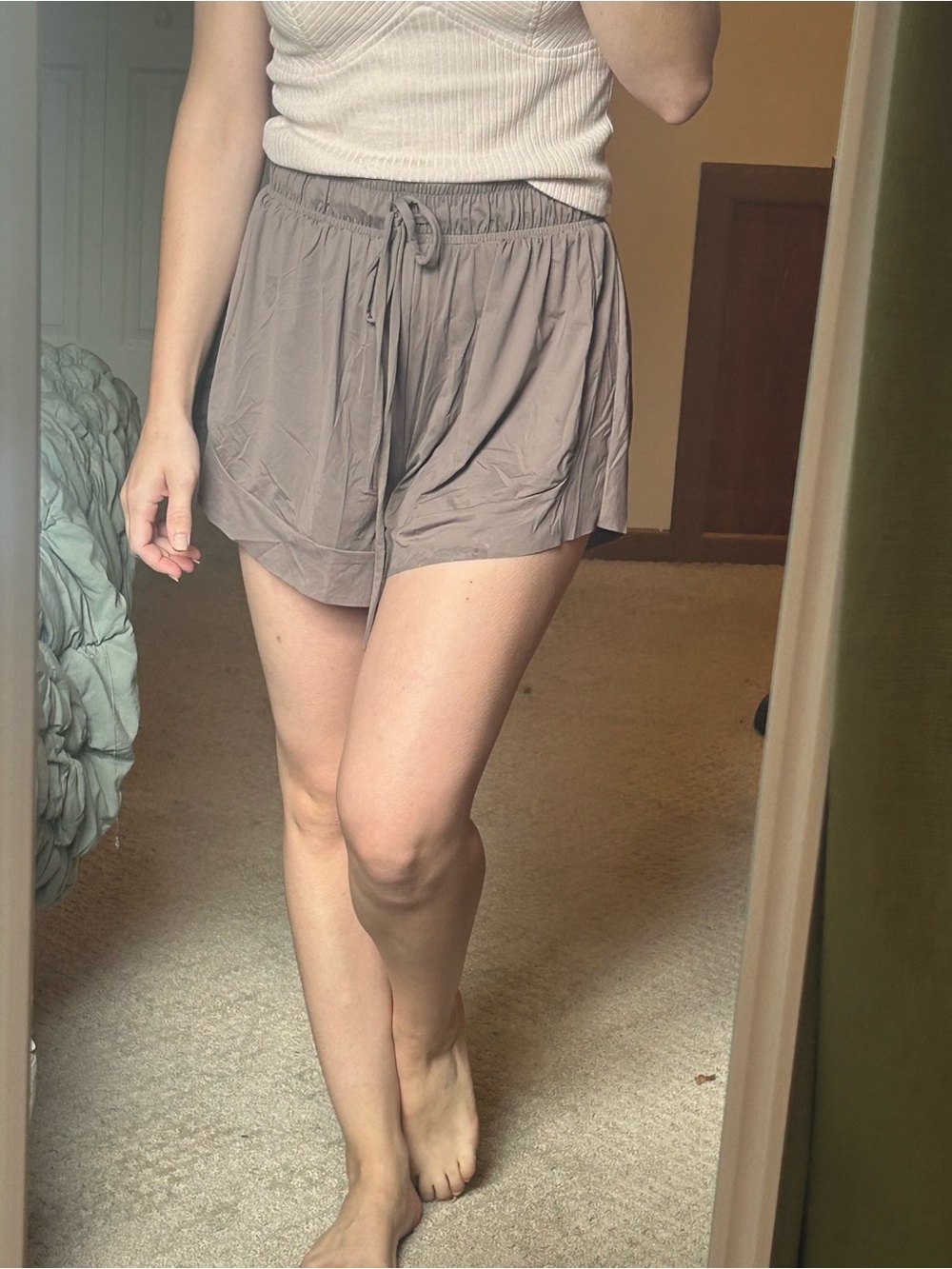 Women's Elastic Drawstring Athletic Shorts in Taupe